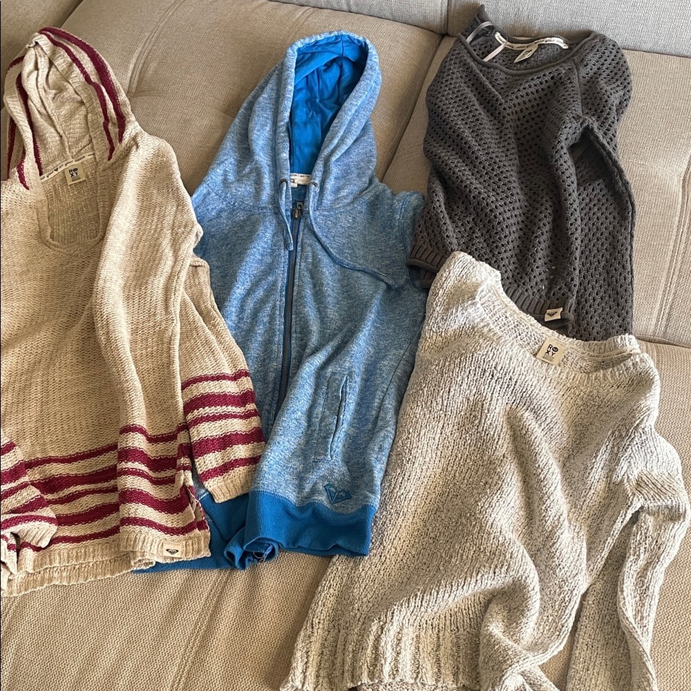 Roxy sweater bundle size S/M